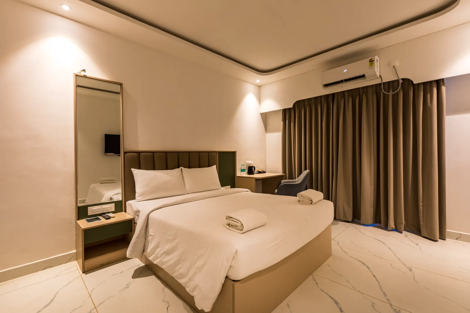 Aanya Residence with a spacious king bed